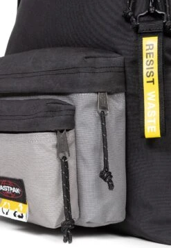 Eastpak Padded Pocket'R - Sac À Dos - Rw Grey -Eastpak Promos Magasin 396bdddad0bd4e889be2ba838204d40c