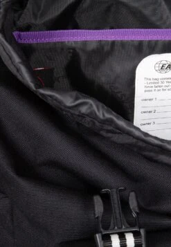 Eastpak Varsity Top - Sac À Dos - Varsity Black -Eastpak Promos Magasin 607dd32fe57c4e7989036166d60d25d5