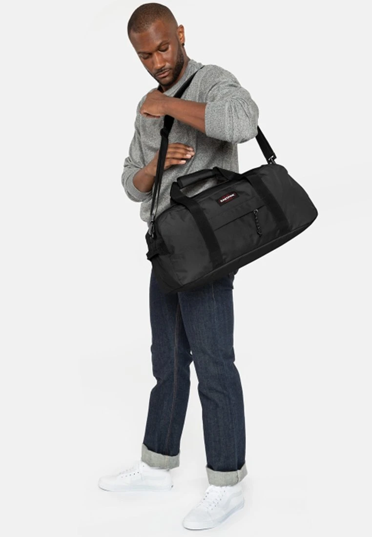 Eastpak Stand + Core Colors - Sac De Voyage - Black 2 Eastpak Stand + Core Colors - Sac De Voyage - Black – Image 2