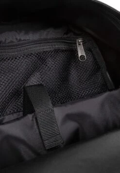 Eastpak Out Of Office - Sac À Dos - Wally Silk Black -Eastpak Promos Magasin a50e3d71395d45839ca4c0f7bfc46d57