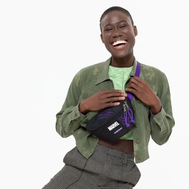 Eastpak Banane Springer 2 Litres Black Panther Embroided 8 Eastpak Banane Springer 2 Litres Black Panther Embroided – Image 8