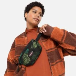 Eastpak Banane Springer 2 Litres Brize Palm Core -Eastpak Promos Magasin banane springer 2 litres brize palm core 4