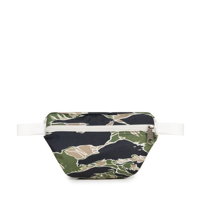 Eastpak Banane Springer 2 Litres Camo'ed Forest 4 Eastpak Banane Springer 2 Litres Camo'ed Forest – Image 4