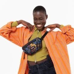 Eastpak Banane Springer 2 Litres Whimsical Black 9 Eastpak Banane Springer 2 Litres Whimsical Black -Eastpak Promos Magasin banane springer 2 litres whimsical black 4