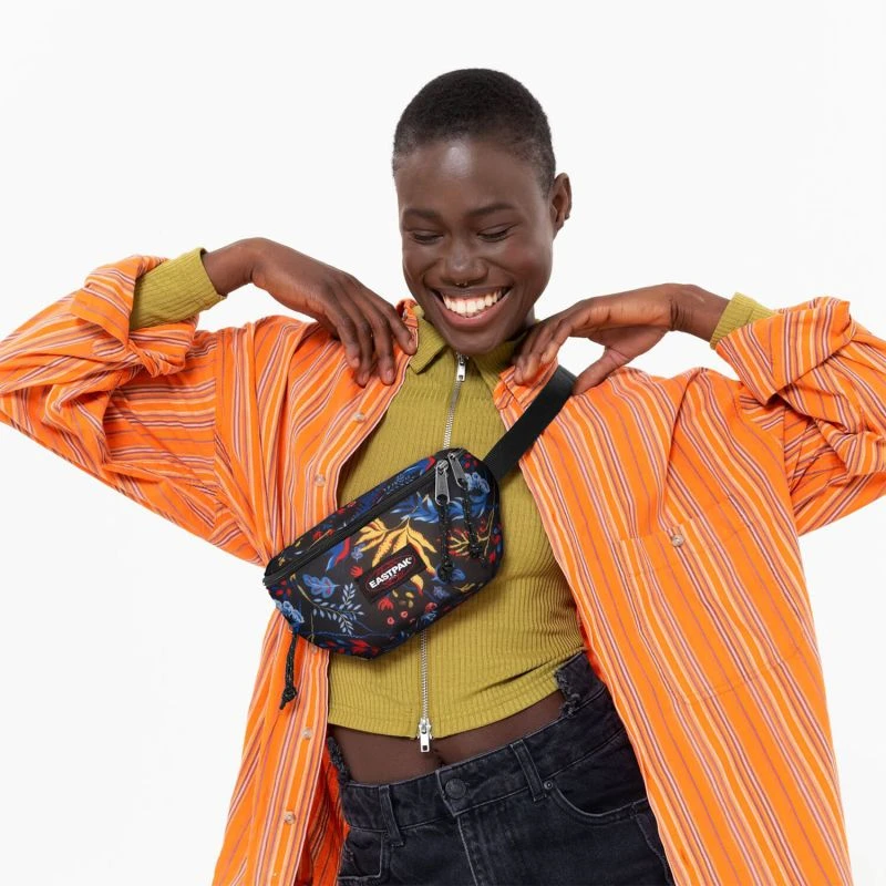 Eastpak Banane Springer 2 Litres Whimsical Black 5 Eastpak Banane Springer 2 Litres Whimsical Black – Image 5