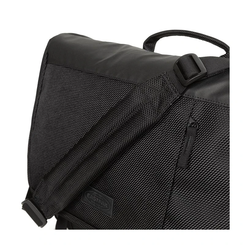 Eastpak Besace Bonell 16 Pouces 30 Cm Cnnct Coat 4 Eastpak Besace Bonell 16 Pouces 30 Cm Cnnct Coat – Image 4