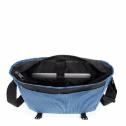 Eastpak Besace Delegate + 17 Pouces Base EP Blue 8 Eastpak Besace Delegate + 17 Pouces Base EP Blue -Eastpak Promos Magasin besace delegate 17 pouces base ep blue 2