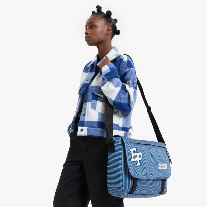 Eastpak Besace Delegate + 17 Pouces Base EP Blue 6 Eastpak Besace Delegate + 17 Pouces Base EP Blue – Image 6