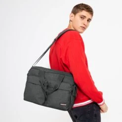 Eastpak Besace Tomsin 15 Pouces Black Denim 7 Eastpak Besace Tomsin 15 Pouces Black Denim -Eastpak Promos Magasin besace tomsin 15 pouces black denim 3