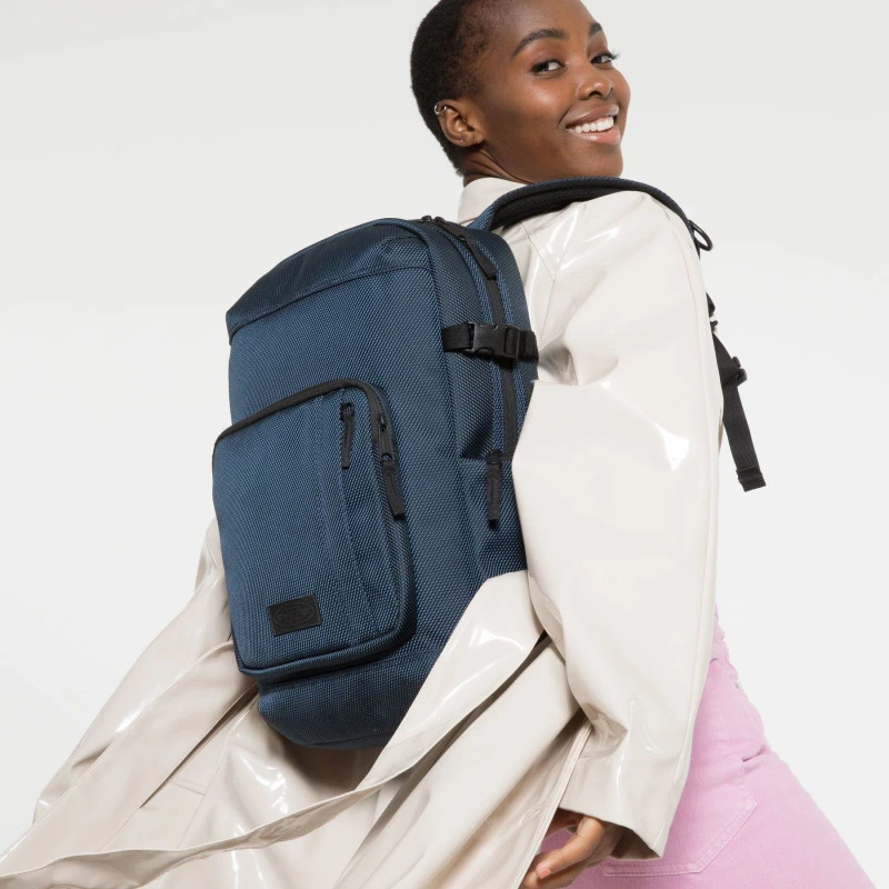 Eastpak Sac à Dos Ordinateur 15 Pouces Tecum Top 23 Litres CNNCT Navy 5 Eastpak Sac à Dos Ordinateur 15 Pouces Tecum Top 23 Litres CNNCT Navy – Image 5