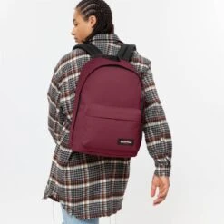 Eastpak Sac à Dos Ordinateur Out Of Office 13 Pouces Bushy Burgundy -Eastpak Promos Magasin sac a dos ordinateur out of office 13 pouces bushy burgundy 4
