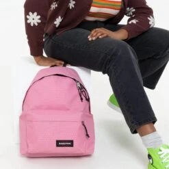 Eastpak Sac à Dos Padded Pak'R Réfléchissant 24 Litres Refleks Pink 11 Eastpak Sac à Dos Padded Pak'R Réfléchissant 24 Litres Refleks Pink -Eastpak Promos Magasin sac a dos padded pak r reflechissant 24 litres refleks pink 5