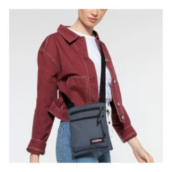 Eastpak Sac Bandoulière Rusher 1.5 Litres Crafty Jeans 5 Eastpak Sac Bandoulière Rusher 1.5 Litres Crafty Jeans -Eastpak Promos Magasin sac bandouliere rusher 15 litres crafty jeans 2