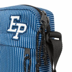 Eastpak Sac Bandoulière The One 2.5 Litres Base EP Blue -Eastpak Promos Magasin sac bandouliere the one 25 litres base ep blue 3