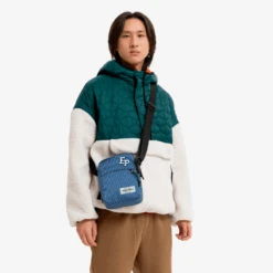 Eastpak Sac Bandoulière The One 2.5 Litres Base EP Blue -Eastpak Promos Magasin sac bandouliere the one 25 litres base ep blue 4