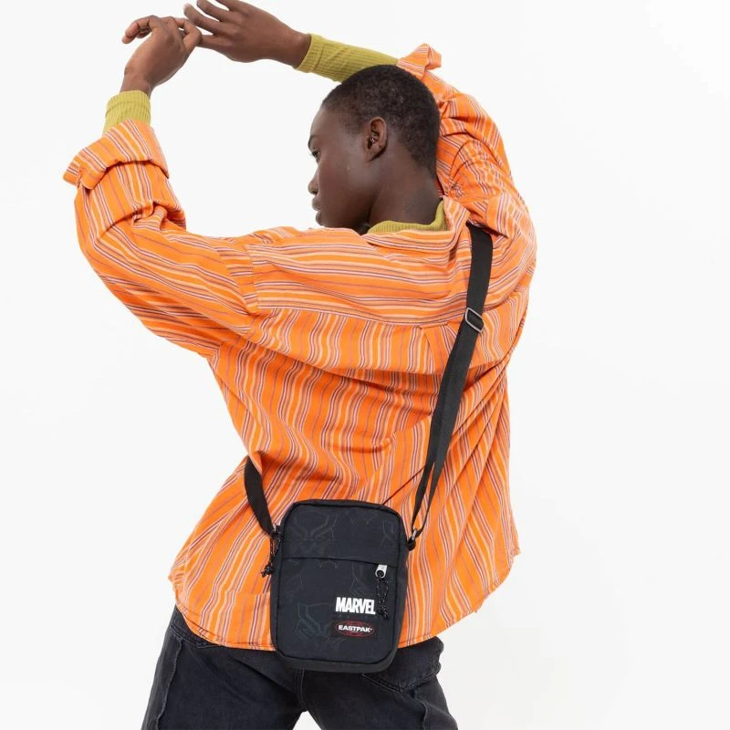 Eastpak Sac Bandoulière The One 2.5 Litres Black Panther Emboss 5 Eastpak Sac Bandoulière The One 2.5 Litres Black Panther Emboss – Image 5